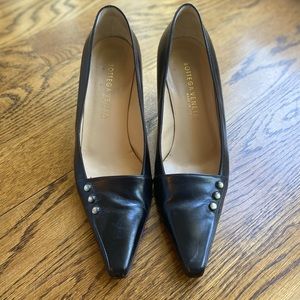 Vintage Bottega Veneta black pumps